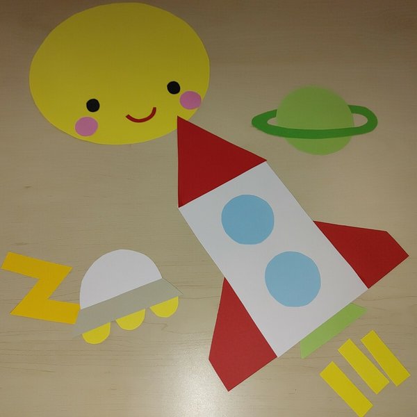 お誕生日表 ロケット 壁面 - 壁面屋のんminne byGMOペパボ 国内最大級のハンドメイド・手作り通販サイト
