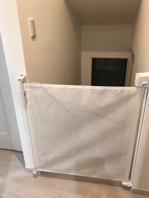 壁がない場所にベビーゲートを設置した方法まとめ - スーさんのいえづくり