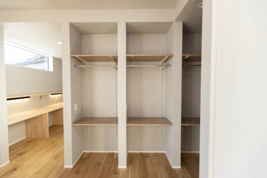 注文住宅 玄関に便利な個人ロッカーを作る方法