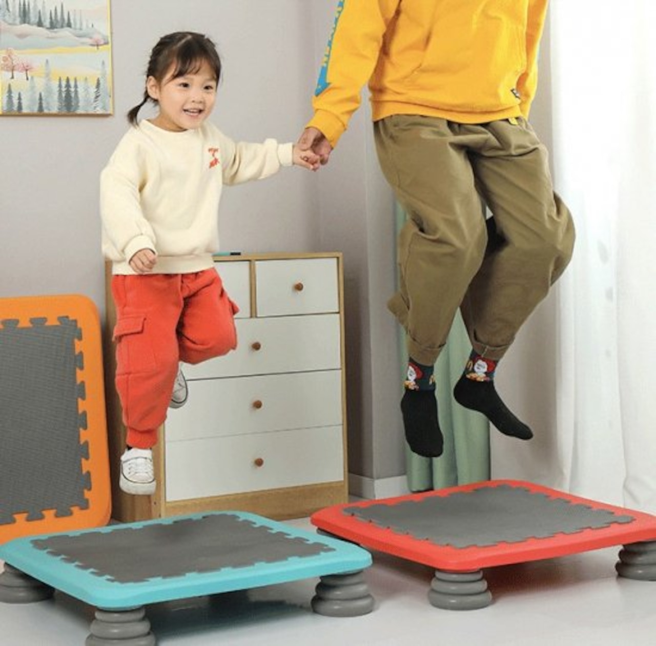 ≪楽しい≫子供用トランポリン 屋内用 ハンドル付き ミニトランポリン 子供用 ハンドル付き 丈夫なスチールフレーム 安全パッド ミニトランポリン3歳以上の幼児向けの通販価格比較のビカム