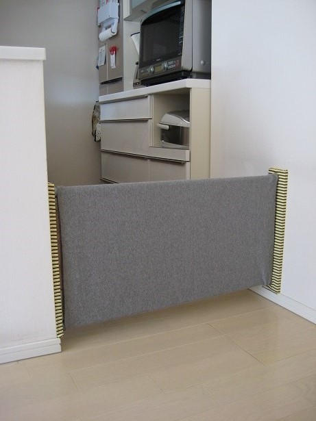 ベビーゲートをDIYしよ！100均・ニトリで♡おしゃれ実例と作り方122ページ