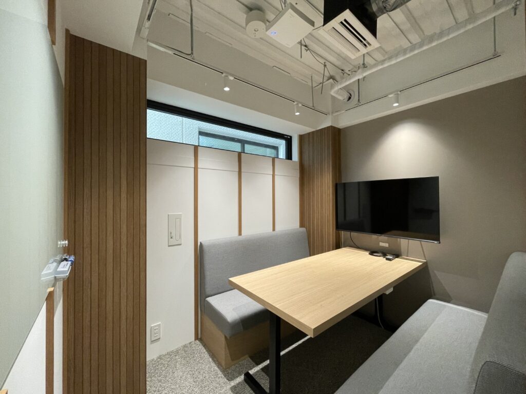 ファミレスブース株式会社ファクトリーeS