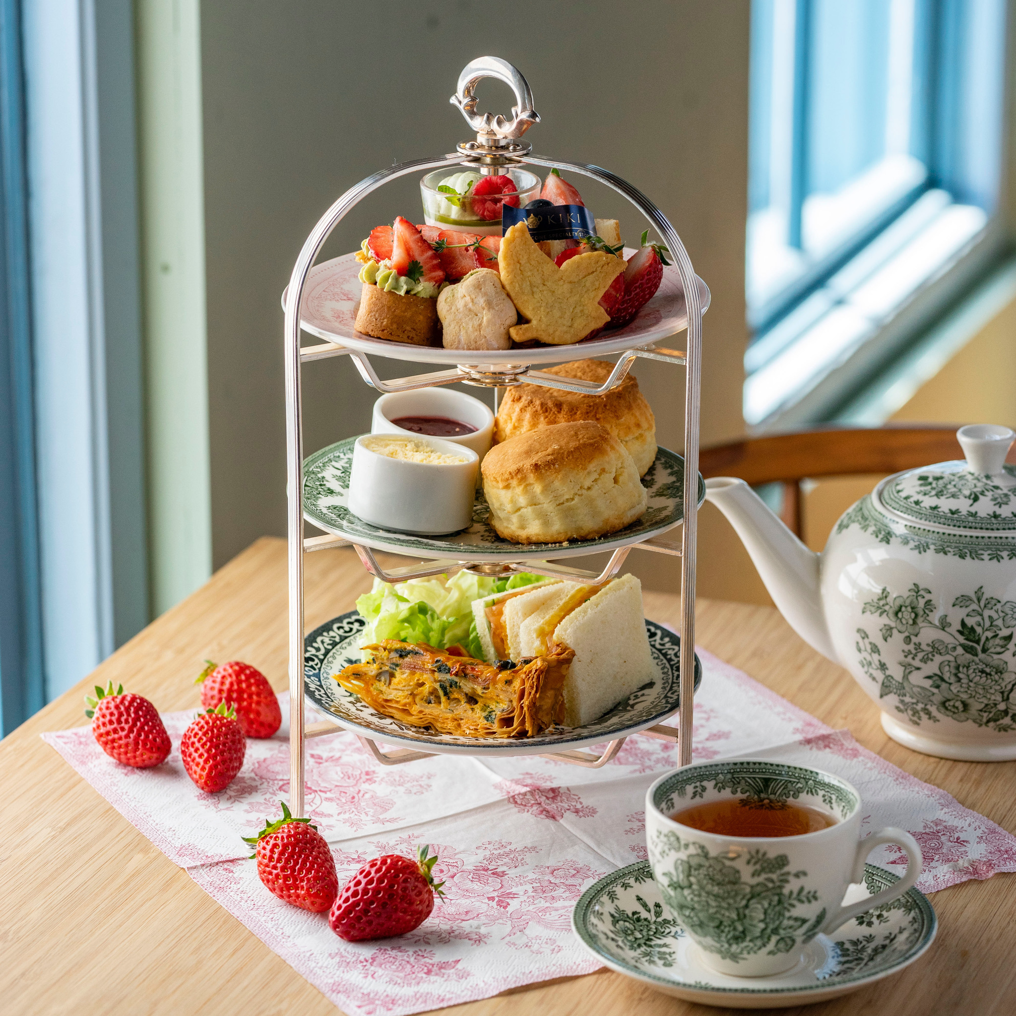 ティーセット ティーポット 大人用ティーセット 幸福ティーポットティーカップギフト結婚式用品伝統的な結婚式のセラミックティーセットレ名入れギフト 北欧・ガラスティーカップペア＆ポットのセット結婚祝いに大人気 - Ｌｕｃｉｏｌｅ 〜名入れギフト専門SHOP