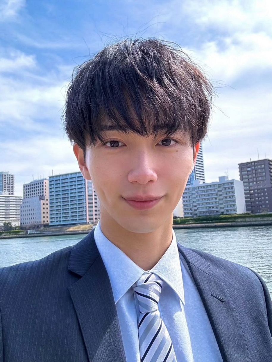 セクシーな目元は父ゆずり！野村康太「俳優辞めたい」僕を救った父の言葉女性自身
