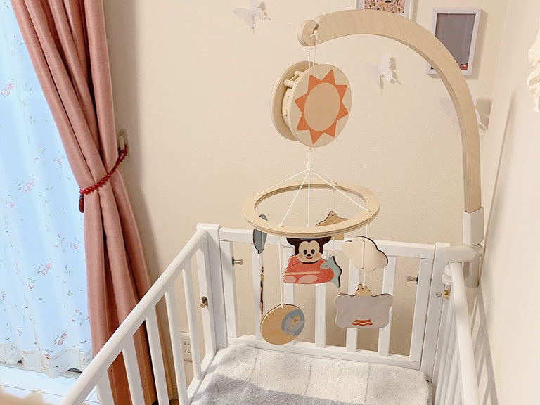 話題沸騰 ワンコインで作れる可愛いコットンボールモビールの作り方「最強にカワイイ知育モビール」