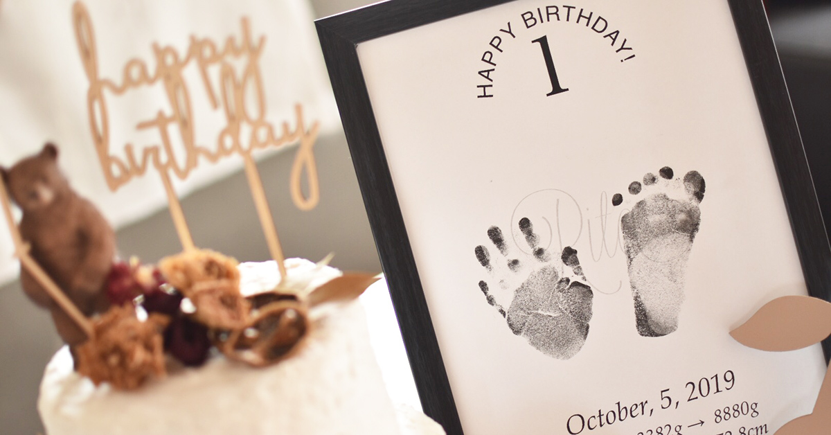 手形足型無料テンプレートデザイン。イラストや画像付きも豊富 - Canva キャンバ