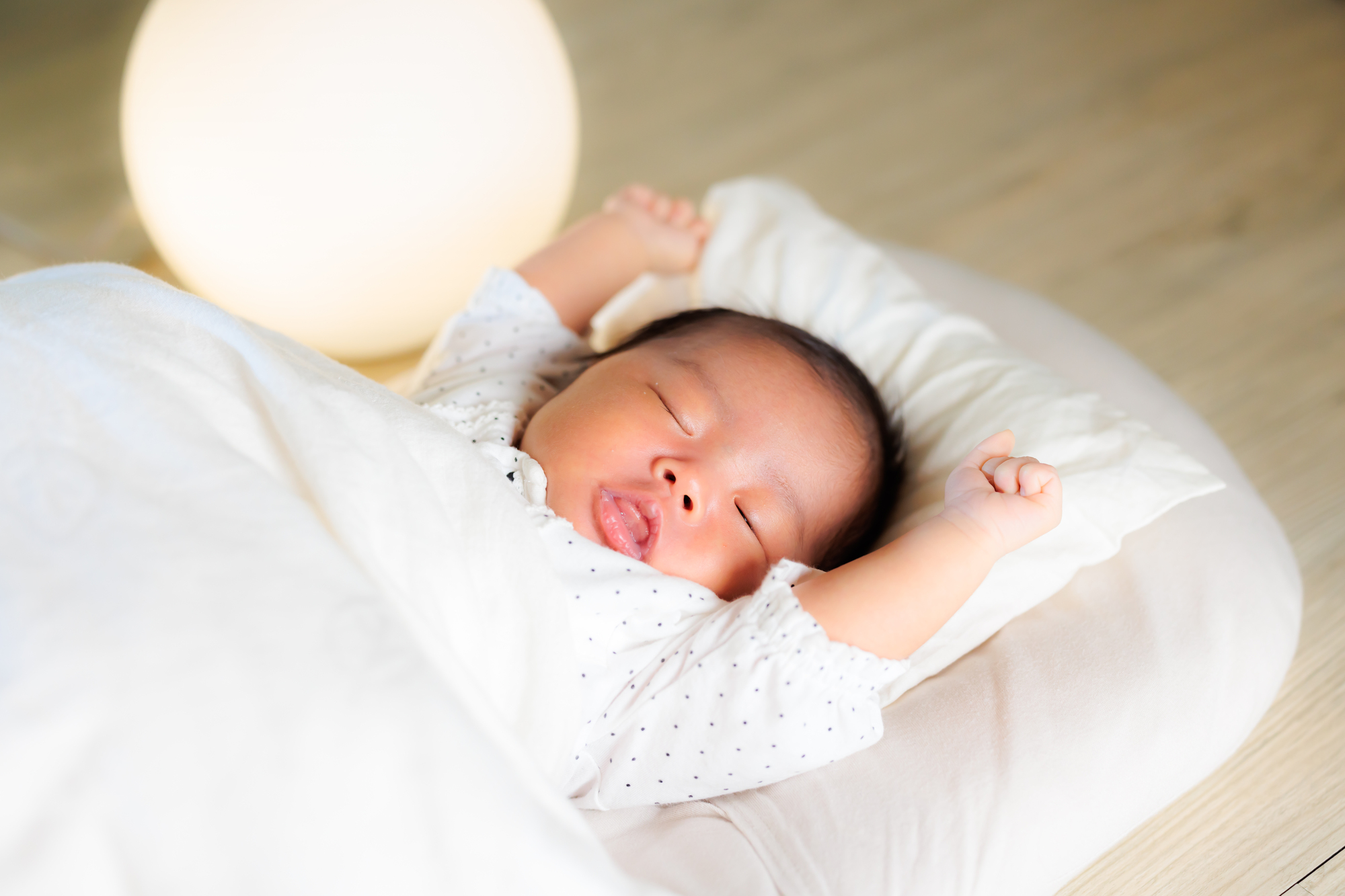 医師監修 寝ている時に手足がピクピク動く子ども 原因や受診の目安は？子どもの病気・トラブルベネッセ教育情報サイト