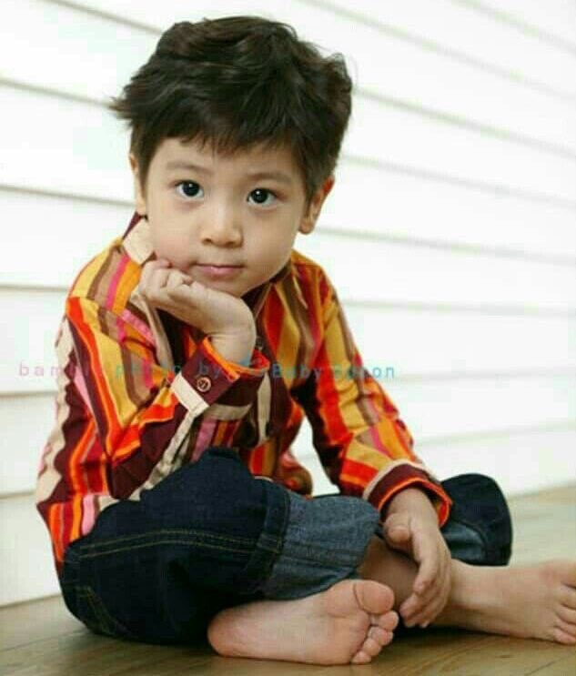 txtテヒョンカンテヒョン幼少期 小さい頃からお顔が整ってるテヒョン さっき生まれた？ってくらい変わってない！TikTok