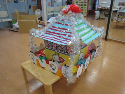 段ボール製 子供神輿 賽銭箱 送料無料ダンボール ダンボール神輿 みこし 祭り防災グッズ・非常食のWEBショップ あんしんの殿堂 防災館段ボール製子供神輿ミニ組み立てキット ダンボール ダンボール神輿 みこし 祭り 防災グッズ 必要なもの