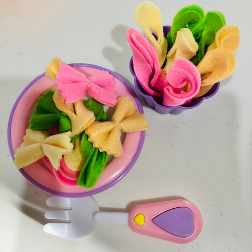 木のおもちゃ ままごとセット名入れ可能 送料無料 キッチン 食材 食器 食育 野菜 果物 スイーツ ケーキ 型はめ 赤ちゃん ベビー 幼児女の子 男の子 誕生日 出産祝い 知育玩具 木製玩具 知育 0歳 1歳 2歳 3歳 日本製 高知 安芸 檜 ヒノキ ひのき ギフト プレゼント