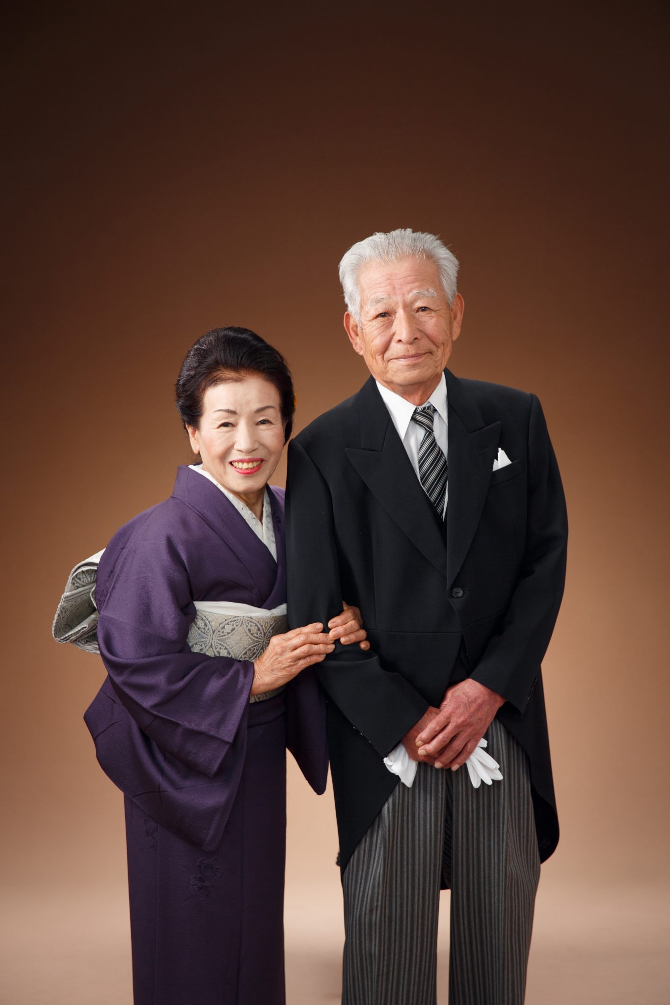 厳選20例！チャペルのフォトウェディング ポーズ＆構図＆小物 絶対に真似したい実例集 OKINAWA Wedding Magazine