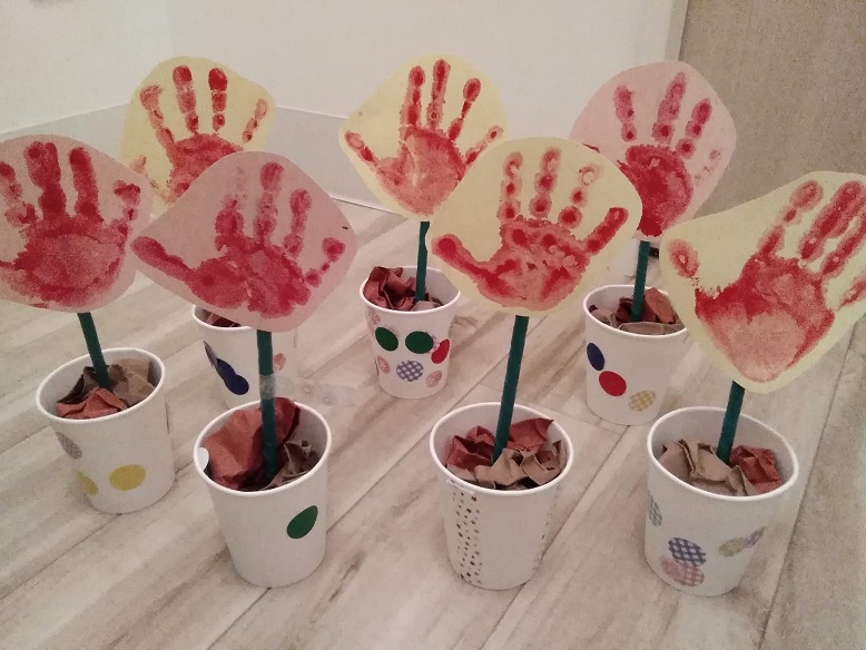 5月「母の日制作」①保育所 名古屋 愛知保育所の開設、運営ならトットメイト