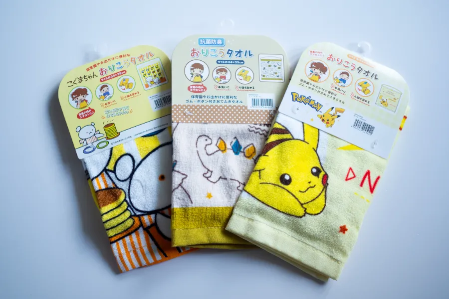 西松屋 - おりこうタオル かわいい 女の子 いちご エプロン 保育園 タオル 女 苺柄の通販 by Ake'sshop 子ども用品多 ニシマツヤならラクマ