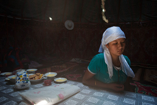 18歳で高卒デキ婚なんて」学歴重視義母が娘を連れ去ろうと⇒真相知り顔面蒼白！身 ベビーカレンダ