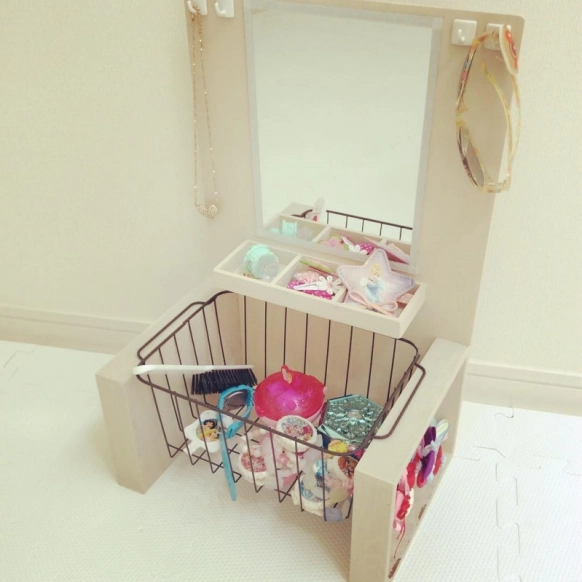 100均DIY 100均商品だけでFrancfrancに挑戦！！オシャレな大理石柄ドレッサー の作り方！ リメイクシート貼り方DAISOリメイクシート貼り方 DAISO 100均DIY セリア - YouTube