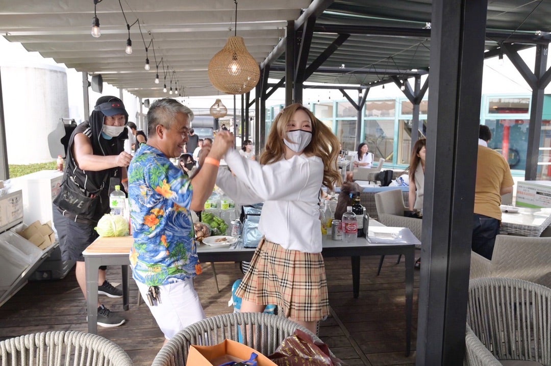 ざわちんインタビュー デビュー曲は夢追い人の応援歌「コンサートでものまねメーク見せたい」 2 5ページ- サンスポ