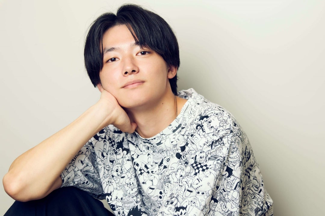 お父さんそっくり」ミスチル桜井の長男・海音、歌唱中の横顔ショットが話題。歌声にも「最高」の声 - All About ニュース