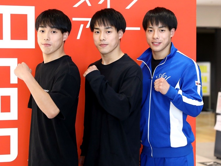 学級活動ネタ 「人間ビンゴ」 「人間ビンゴ」は、3×3のマスに、数字ではなく、人の特徴を書いた紙を用意し、その紙を持っていろいろな人 と自己紹介をします。その人が書いた特徴に当てはまれば、その人の名前を書きます。タテ、ヨコ、ナナメ揃えられるまで自己紹介をして