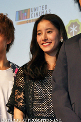 腰抜かす」31歳女優＆26歳アイドル〝高校生〟姿にネット衝撃「こんな美男美女が突然教室に現れたら 」「そりゃビックリ」「どこからどう見てもピチピチ女子高生」：「おっ！」でつながる地元密着のスポーツ応援メディア西スポWEB OTTO