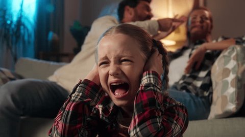 ホラー物に出てくる子供の絵が一番怖い