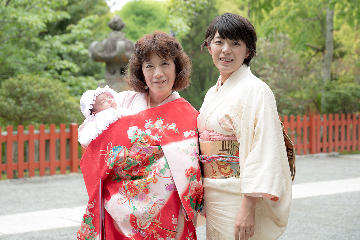 お宮参りの着物は誰が買う？費用目安やその他に必要な費用をチェックこども写真館スタジオアリス写真スタジオ・フォトスタジオ