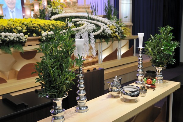 楽天市場 生花 祭壇の通販