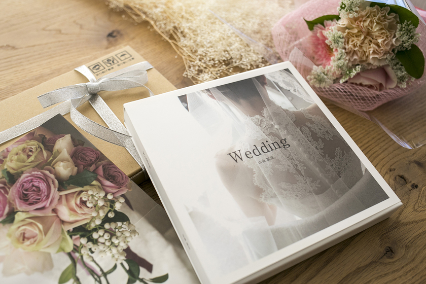 結婚式アルバムの外注ランキング！自分用や両親用など手作りできるサービスを紹介