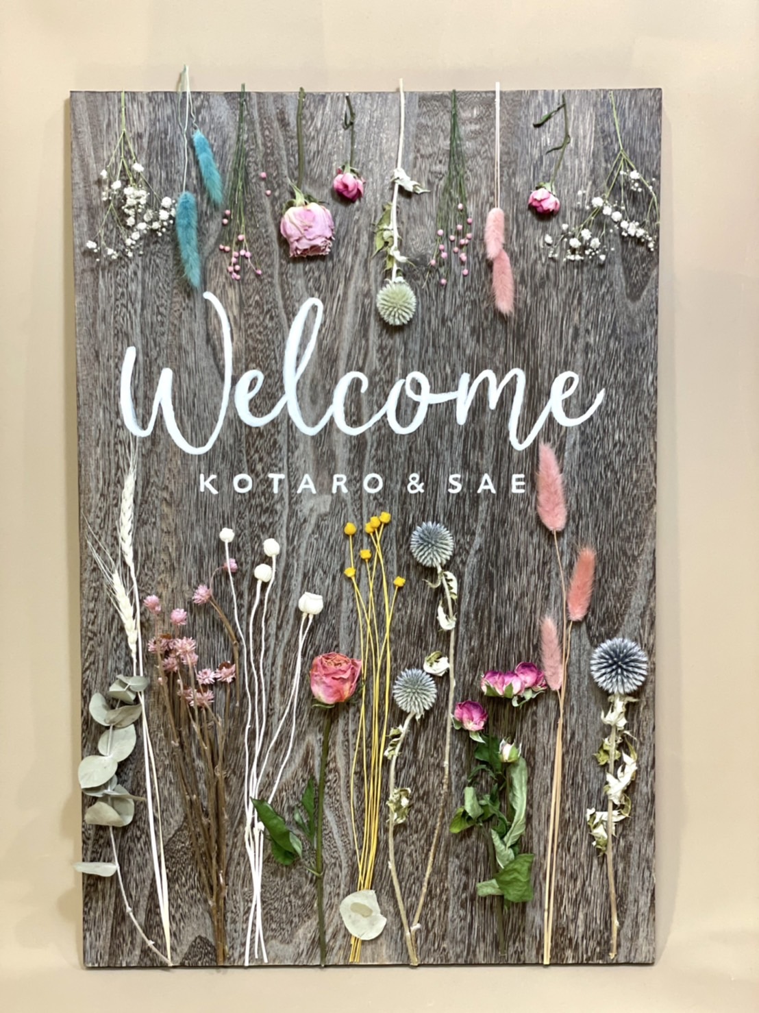 親戚の結婚式のウェルカムボードを描かせてもらいました✨ @iamseeeinashi @ninmari_fufuにんまり夫婦という名前でyoutubeもしているのでまた見てあげてください✨ ウェルカムボードはたくさんご依頼いただくのですが、親戚か友人 に限らせていただいてますのでご了承下さい🙏