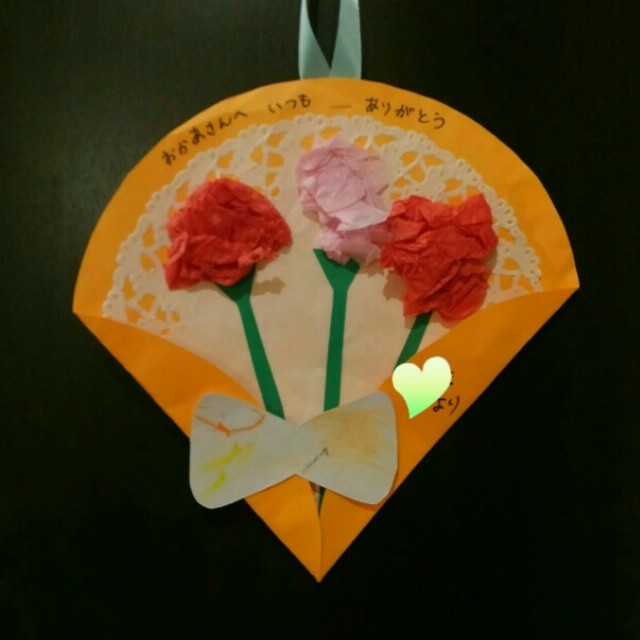 母の日製作👩💐 今回は幼児向けの製作です！ 今日から4日連続で母の日製作を 投稿します😊✨母の日製作 保育製作 保育園製作 5月製作 幼児製作4歳児製作 5歳児製作 折り紙遊び