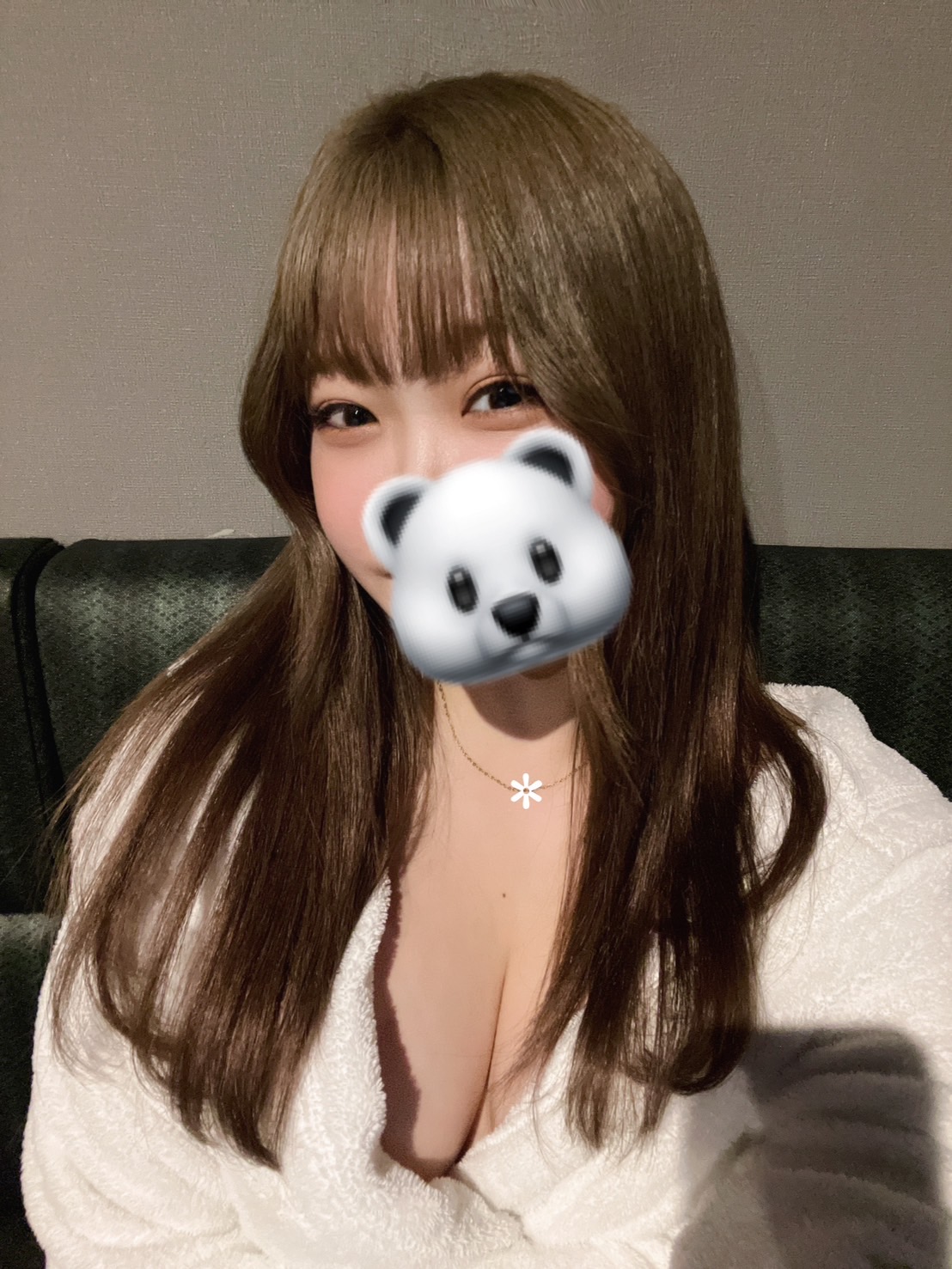 くるみプロフィール｜川崎セクキャバ・おっぱいパブ【2πあ～る】(2πあーる)｜王様ゲームが楽しめるセクシーなキャバクラ