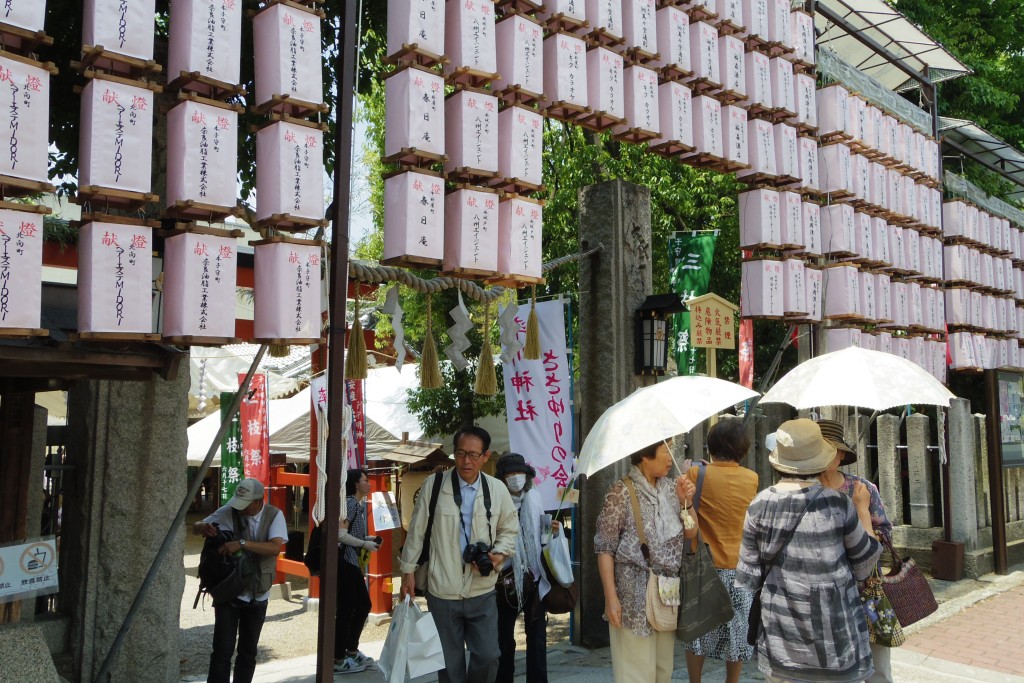 バーメイドでお酒を渡すモーションを消す方法第五人格バーメイド 硬直消し - YouTube