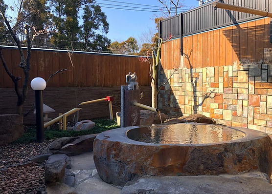 七城の森 家族湯住所: 菊池市七城町亀尾1491-1 営業時間: 午前10時～翌3時 受付2時まで休業日: 年中無休 TEL:0968-23-5888 駐車場: 40台 無料 七城の森七城の森家族湯七城温泉熊本温泉熊本家族湯mamatocomamatocokitchen菊池市