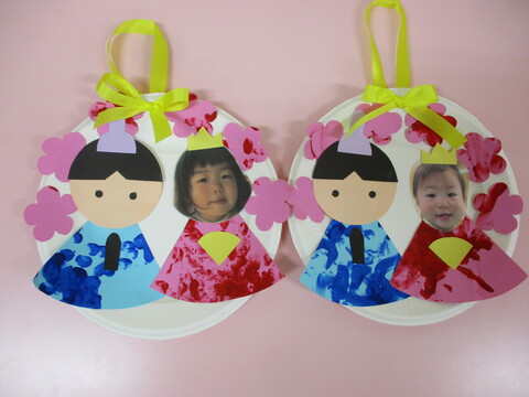 ひな祭り製作大内光輪保育園 子育て支援センター大内 KOURINすくすく