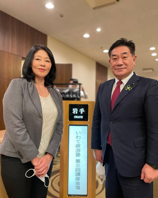 広瀬めぐみ参院議員事務所捜索 地検、秘書給与詐取疑い - 日本経済新聞