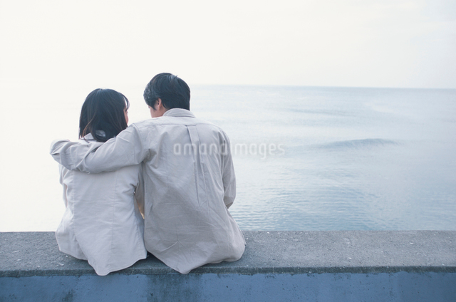 高校生カップル カップルフォトは後ろ姿を撮ると エモさ増し😉🤍 🟠photo by⚪️ @ma.na098 @future4891@_aug.20 @minami7970 −−−−−−−−−−−−−−−−−−−−−−−−−−−− Nomdeplumeで紹介させていただける写真を募集中🧚‍♀️💜 素敵な写真が撮れたら