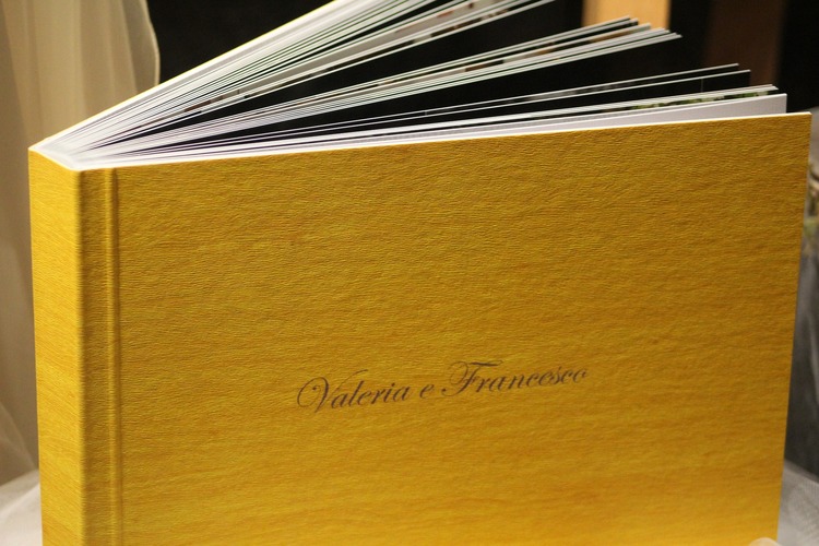 フォトブックの表紙をおしゃれに見せるには？結婚式アルバム・フォトブックならPIARY ピアリー