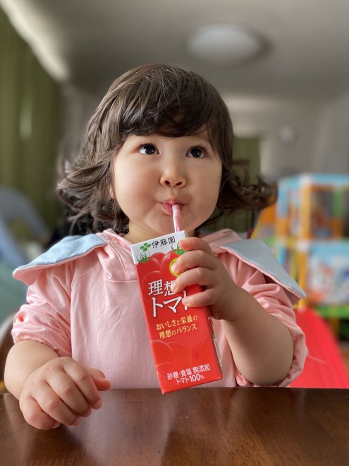 小学生でも出来る簡単ヘアアレンジ 100均グッズで簡単に出来るアレンジを美容師が紹介します。イベントごとや、体育祭、結婚式やお呼ばれの子供のヘアアレンジにおすすめです