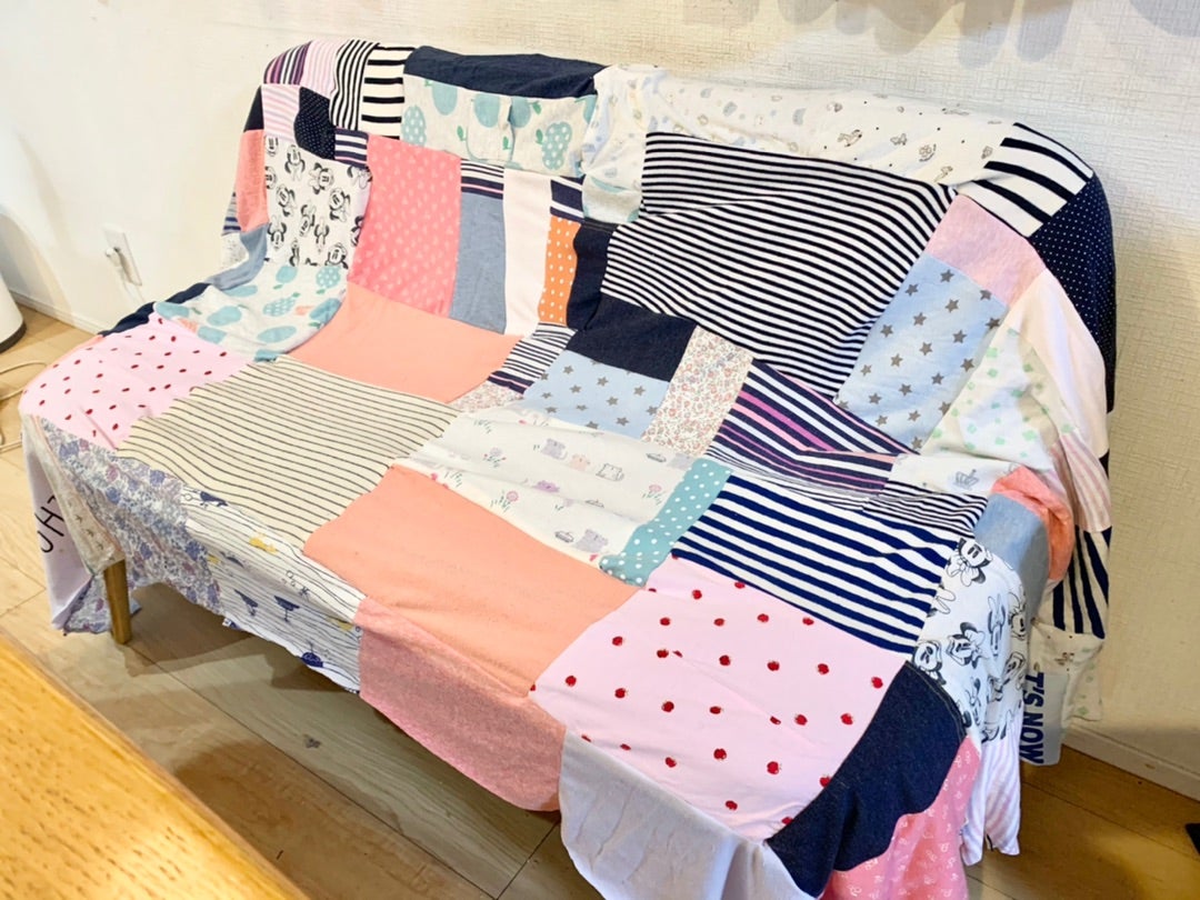 ソファ掛け布に生まれ変わったベビー服 パッチワーク作品に称賛の声Infoseekニュース