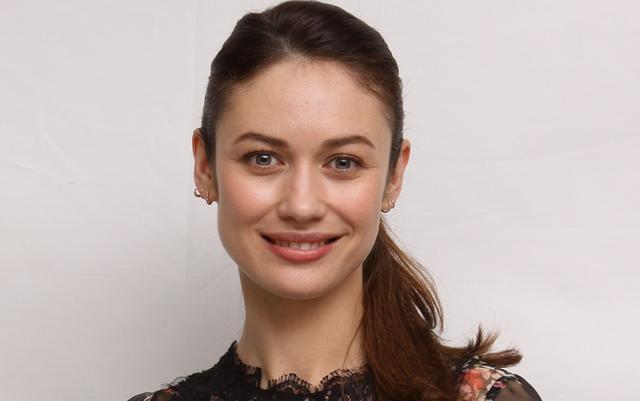 ヨドバシ.com - オルガ・キュリレンコ 慰めと報酬DVD通販 全品無料配達