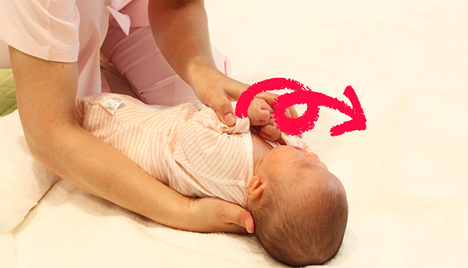 首のすわりやハイハイへの第一歩！うつ伏せの練習「腹ばい」方法とはナチュラルサイエンス for Mama & Kids Smile