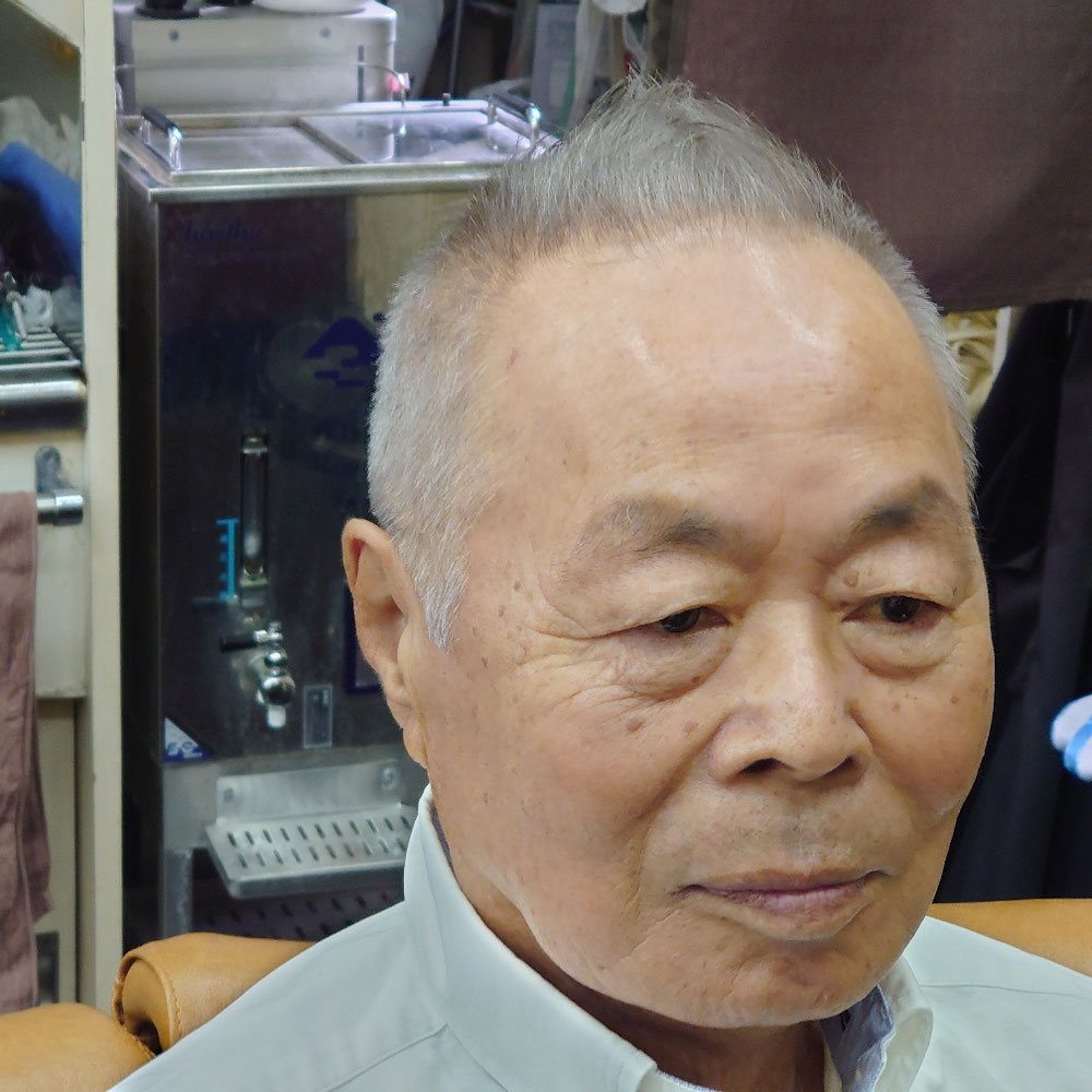 75歳のおじいちゃんのヘアカット。ローフェード&ラインアップでおしゃれを忘れない！Ｈａｉｒ Ｓａｌｏｎ Ａｃｔｉｖｅ