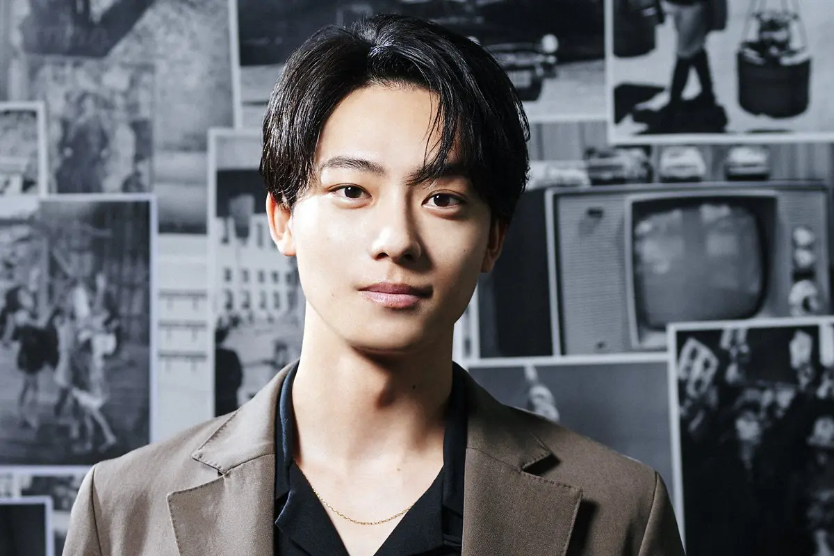 伊藤沙莉＆岡田将生、笑顔の『虎に翼』オフショット公開に反響「和みます」「可愛らしい」E-TALENTBANK co.,ltd