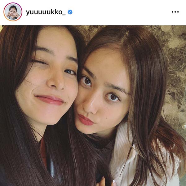 新木優子：仲良し3人組で川遊び、写真を公開 母が語る幼少期のエピソードも 「A-Studio＋」に初出演 - 毎日キレイ