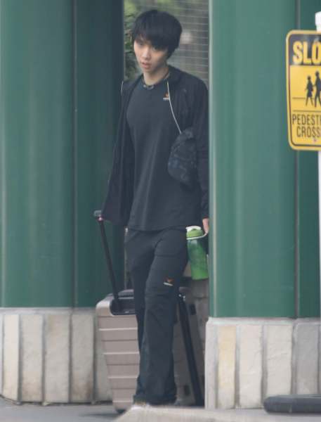 国内男子ゴルフ＞家族総出の好発進。出利葉太一郎が2差3位 - スポーツナビ