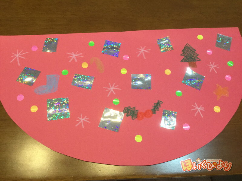 綿で雪を表現！可愛いクリスマスの帽子の作り方ほいくびより