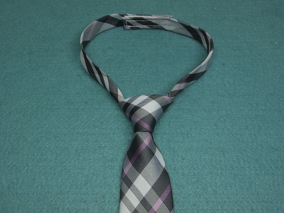 13-32_ベビー用オリジナル木製蝶ネクタイ 真桜ハンドメイド 蝶ネクタイ ネクタイ ベビー用品 赤ちゃん 子供 キッズ ベビー かわいいおしゃれ 木製 桜 ワンポイント 誕生日 記念日 お祝い 晴れ着 衣装 結婚式 撮影 アイテム ファッション愛知県犬山市セゾン