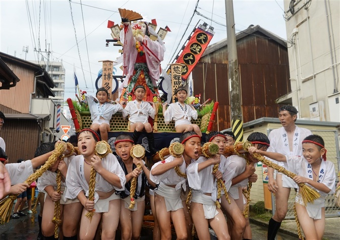 よかてつ。活動記録:子供たちにとって博多祇園山笠とは何か