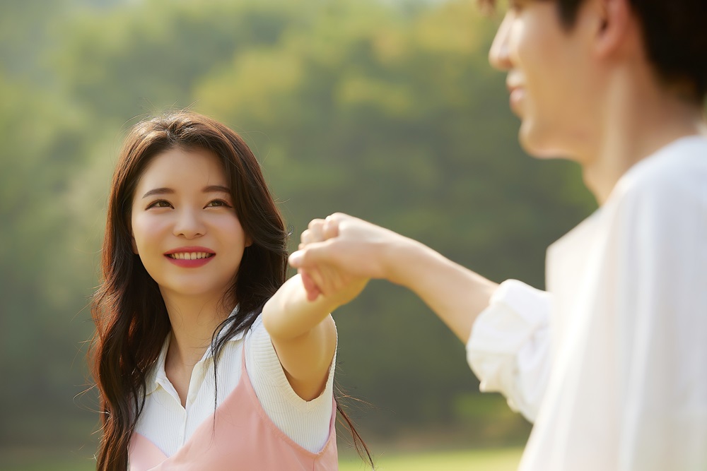 手をつないで歩くゲイカップルの後ろを歩いて感じた事