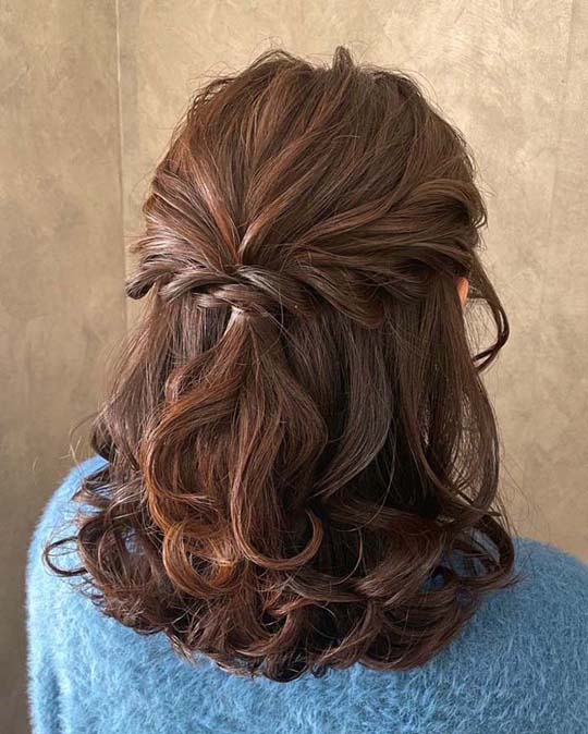 結婚式参列の髪型は？ボブ・ロングetc.長さ別にヘアアレンジを紹介ゼクシィ