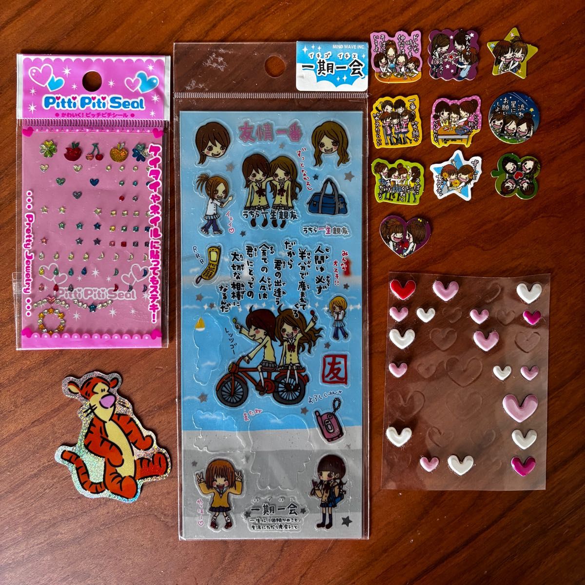 一期一会20周年！マインドウェイブキャラクターがお祝い🎉一期一会 風になりきってみたよ🍙 ウチらの友情永久不滅๑ ˃̵ᴗ˂̵ و˃̵ᴗ˂̵ ๑ーーーーーーー 「懐かしい〜！」「グッズ持ってた！」などなど 心揺さぶられたあなた・ コメント欄におにぎり